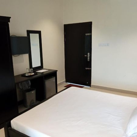 Maui Resort Cox's Bazar Exterior photo
